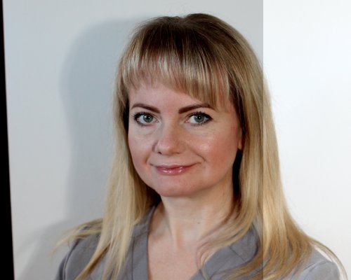 Anna Pshonovska::Specjalistka endodoncji